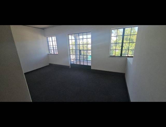 INDUSTRIAL PROPERTY TO RENT IN HALFWAY HOUSE